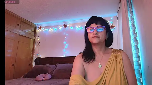 ISABEEL SOFIA01 online show from 05-03-26, 11:26