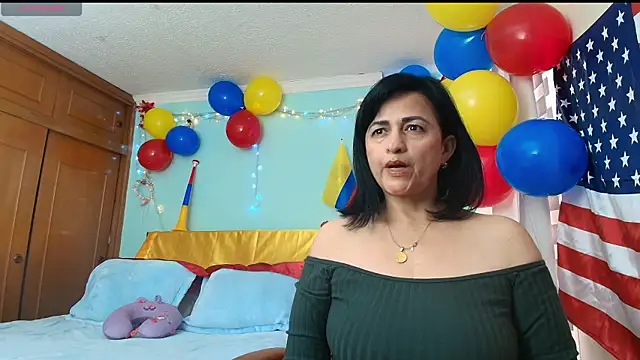 Snapshot of ISABEEL_SOFIA01 chatting on 06-24-26, 07:01 ISABEEL SOFIA01 online show from 06-24-26, 07:01