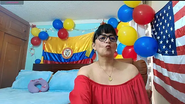 Snapshot of ISABEEL_SOFIA01 chatting on 06-26-26, 01:28 ISABEEL SOFIA01 online show from 06-26-26, 01:28