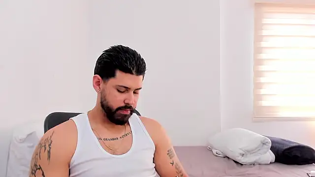 Justyn Torres online show from 11-10-25, 06:24