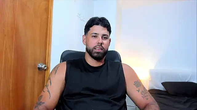 Snapshot of Justyn_Torres chatting on 04-30-26, 11:28 Justyn Torres online show from 04-30-26, 11:28