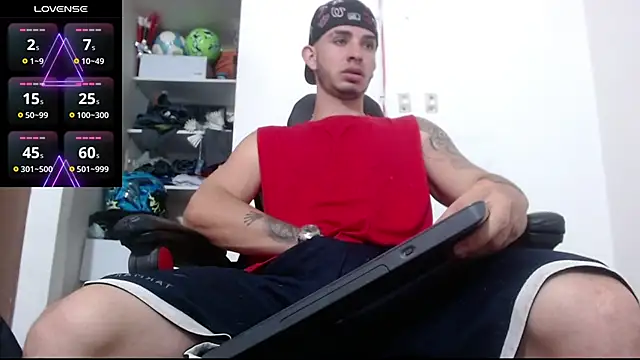 Snapshot of freestyle_blake1 chatting on 09-23-25, 07:43 freestyle blake1 online show from 09-23-25, 07:43