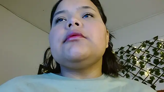 Snapshot of sexychubby___ chatting on 03-14-25, 12:32 sexychubby    online show from 03-14-25, 12:32