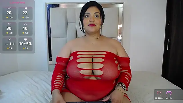 Snapshot of AmandaRousel chatting on 03-02-25, 04:36 AmandaRousel online show from 03-02-25, 04:36