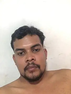 Snapshot of ElsecretodeBruno chatting on 03-14-25, 03:58 ElsecretodeBruno online show from 03-14-25, 03:58