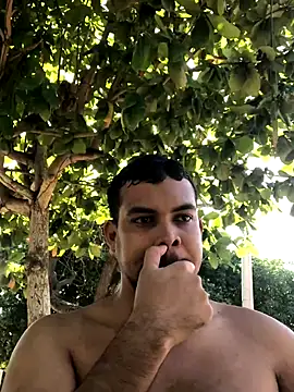 Snapshot of ElsecretodeBruno chatting on 11-26-25, 07:14 ElsecretodeBruno online show from 11-26-25, 07:14