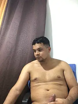 Snapshot of ElsecretodeBruno chatting on 10-27-25, 12:00 ElsecretodeBruno online show from 10-27-25, 12:00