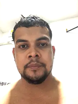 Snapshot of ElsecretodeBruno chatting on 11-18-25, 12:15 ElsecretodeBruno online show from 11-18-25, 12:15