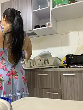 Amandanauty online show from 11-14-25, 07:39