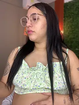 Snapshot of Amandanauty chatting on 01-02-25, 10:55 Amandanauty online show from 01-02-25, 10:55