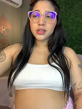 Snapshot of Amandanauty chatting on 01-14-25, 06:34 Amandanauty online show from 01-14-25, 06:34