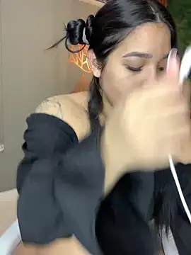 Snapshot of Amandanauty chatting on 12-31-24, 09:28 Amandanauty online show from 12-31-24, 09:28