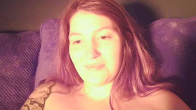 Snapshot of Angelk43 chatting on 01-15-26, 06:39 Angelk43 online show from 01-15-26, 06:39