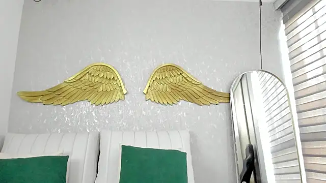 EmmaFerrary online show from 07-13-26, 06:18
