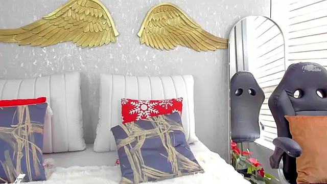 EmmaFerrary online show from 03-10-26, 06:01