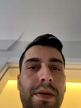 Snapshot of Emre-34 chatting on 12-22-25, 08:58 Emre-34 online show from 12-22-25, 08:58