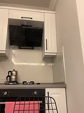 Snapshot of Emre-34 chatting on 11-29-25, 06:30 Emre-34 online show from 11-29-25, 06:30