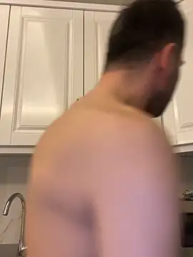 Snapshot of Emre-34 chatting on 04-05-26, 07:53 Emre-34 online show from 04-05-26, 07:53