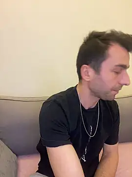 Snapshot of Emre-34 chatting on 03-15-26, 11:01 Emre-34 online show from 03-15-26, 11:01