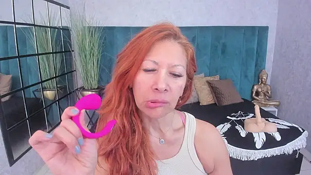 Snapshot of cintiagreyx chatting on 02-10-26, 11:31 cintiagreyx online show from 02-10-26, 11:31