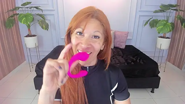 Snapshot of cintiagreyx chatting on 03-14-26, 11:27 cintiagreyx online show from 03-14-26, 11:27