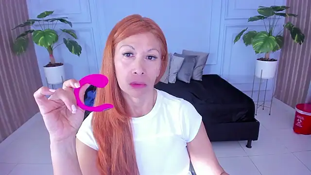 Snapshot of cintiagreyx chatting on 03-06-26, 11:27 cintiagreyx online show from 03-06-26, 11:27