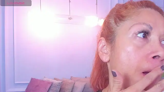 Snapshot of cintiagreyx chatting on 03-11-26, 11:37 cintiagreyx online show from 03-11-26, 11:37