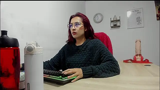 Snapshot of Scarlett_Sen chatting on 02-21-25, 12:27 Scarlett Sen online show from 02-21-25, 12:27