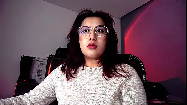 Snapshot of Scarlett_Sen chatting on 09-12-25, 01:11 Scarlett Sen online show from 09-12-25, 01:11