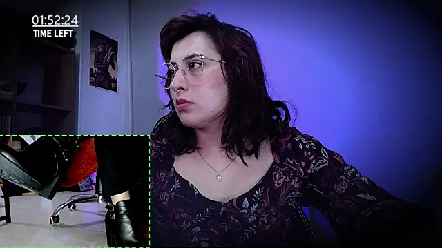 Snapshot of Scarlett_Sen chatting on 07-18-26, 02:36 Scarlett Sen online show from 07-18-26, 02:36