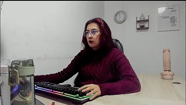 Snapshot of Scarlett_Sen chatting on 01-30-25, 02:04 Scarlett Sen online show from 01-30-25, 02:04