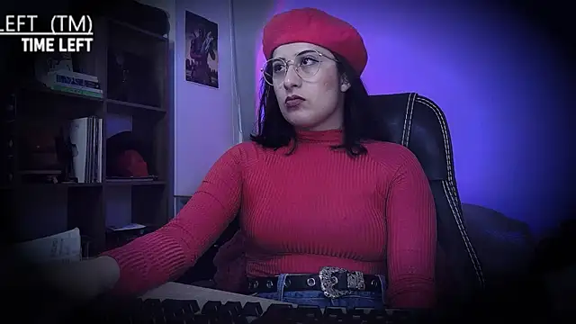 Snapshot of Scarlett_Sen chatting on 06-20-26, 01:38 Scarlett Sen online show from 06-20-26, 01:38