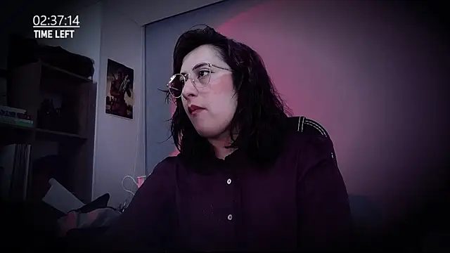 Snapshot of Scarlett_Sen chatting on 07-17-26, 02:25 Scarlett Sen online show from 07-17-26, 02:25