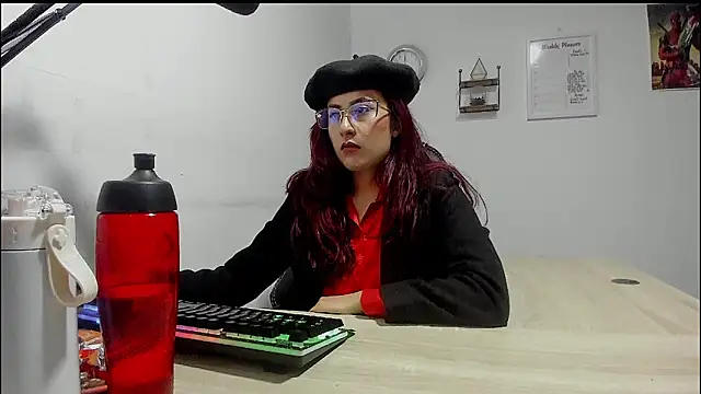 Snapshot of Scarlett_Sen chatting on 03-04-25, 03:59 Scarlett Sen online show from 03-04-25, 03:59