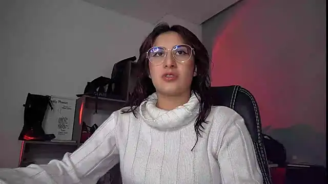 Snapshot of Scarlett_Sen chatting on 09-17-25, 03:47 Scarlett Sen online show from 09-17-25, 03:47