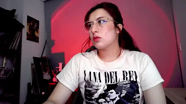 Scarlett Sen online show from 11-18-25, 06:00