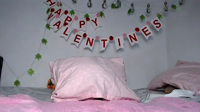 karolgirl-1 online show from 02-13-26, 10:37