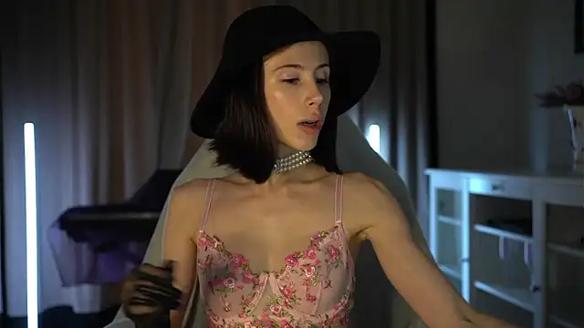 Your Nicolett online show from 09-26-25, 04:41