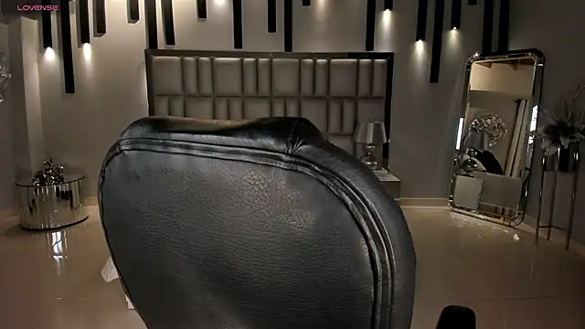 NickyLawson online show from 11-29-25, 04:12