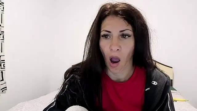 Snapshot of sexyevalove chatting on 07-15-26, 02:18 sexyevalove online show from 07-15-26, 02:18