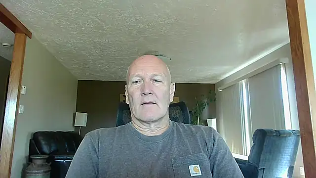 Snapshot of BasicAnt chatting on 09-29-25, 04:56 BasicAnt online show from 09-29-25, 04:56