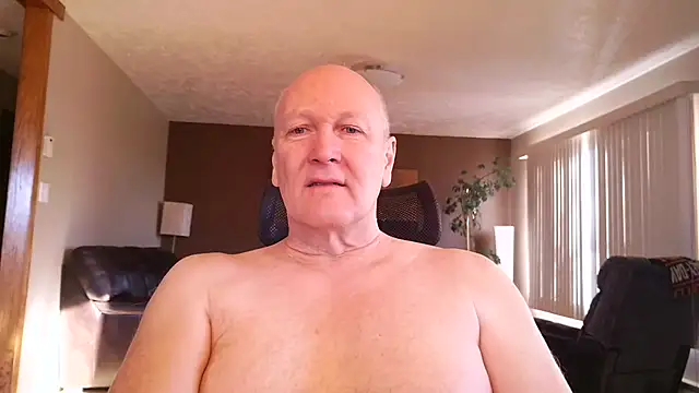 Snapshot of BasicAnt chatting on 02-13-26, 03:34 BasicAnt online show from 02-13-26, 03:34