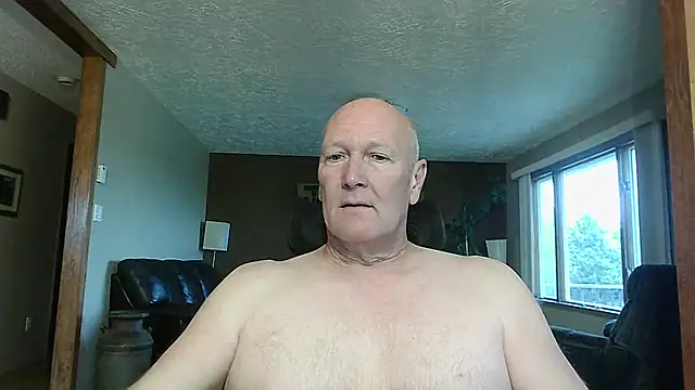 Snapshot of BasicAnt chatting on 10-12-25, 02:18 BasicAnt online show from 10-12-25, 02:18