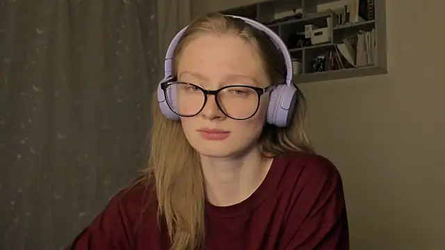 mollytuck online show from 09-18-25, 03:04