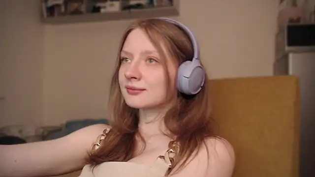 mollytuck online show from 12-21-24, 03:20