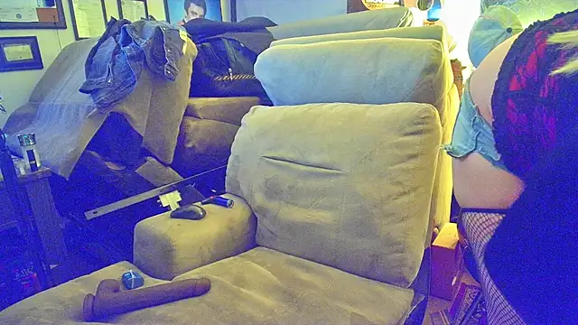 Snapshot of DoMeDoggyDiana chatting on 02-25-26, 09:20 DoMeDoggyDiana online show from 02-25-26, 09:20