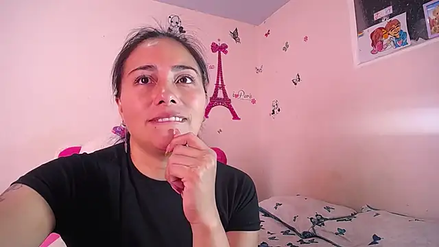 Snapshot of hanna_girl21 chatting on 02-25-26, 08:19 hanna girl21 online show from 02-25-26, 08:19