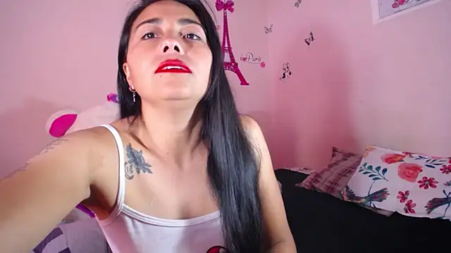 Snapshot of hanna_girl21 chatting on 06-19-26, 08:03 hanna girl21 online show from 06-19-26, 08:03