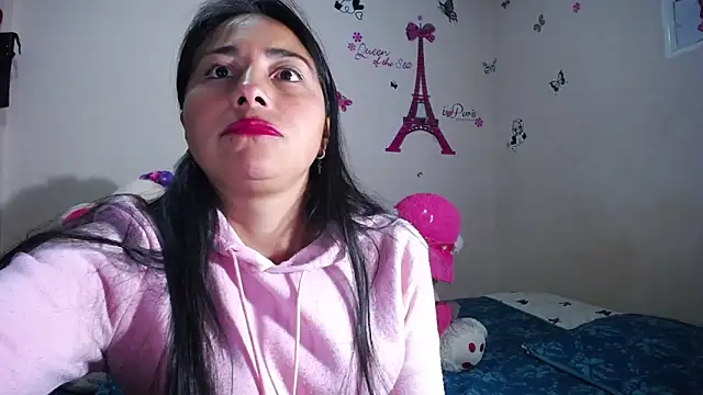 hanna girl21 online show from 04-15-26, 01:55