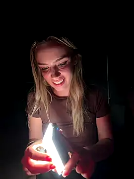 Snapshot of HopeHeaven chatting on 11-10-25, 10:15 HopeHeaven online show from 11-10-25, 10:15